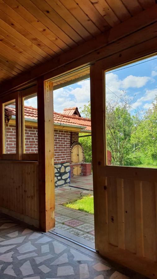 Maison d'hôtes La Mosu-N Retezat à Nucsoara  Extérieur photo